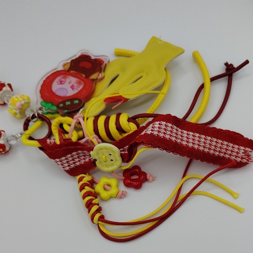 BB3 Red & Yellow Cactus Floral Keychain - Picture 4 of 6